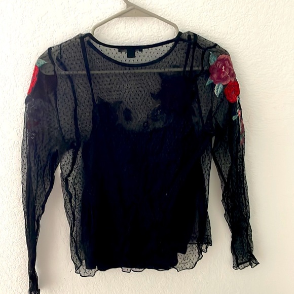 long sleeve lace top with built in tank top! - Picture 2 of 4